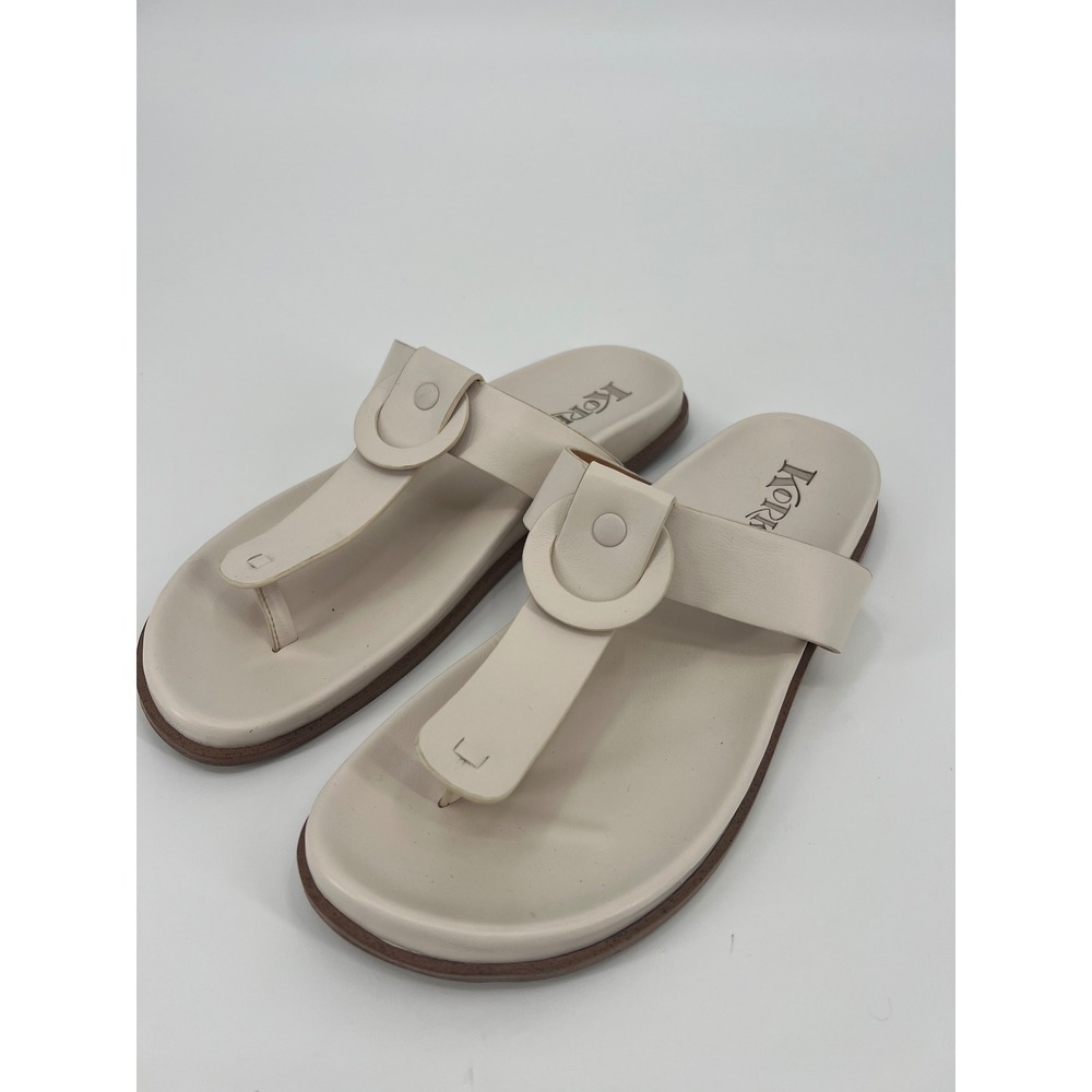 Korks Womens Ivory Cream Thong Slide Sandals Circular Buckle KR0025501 Size 8M
